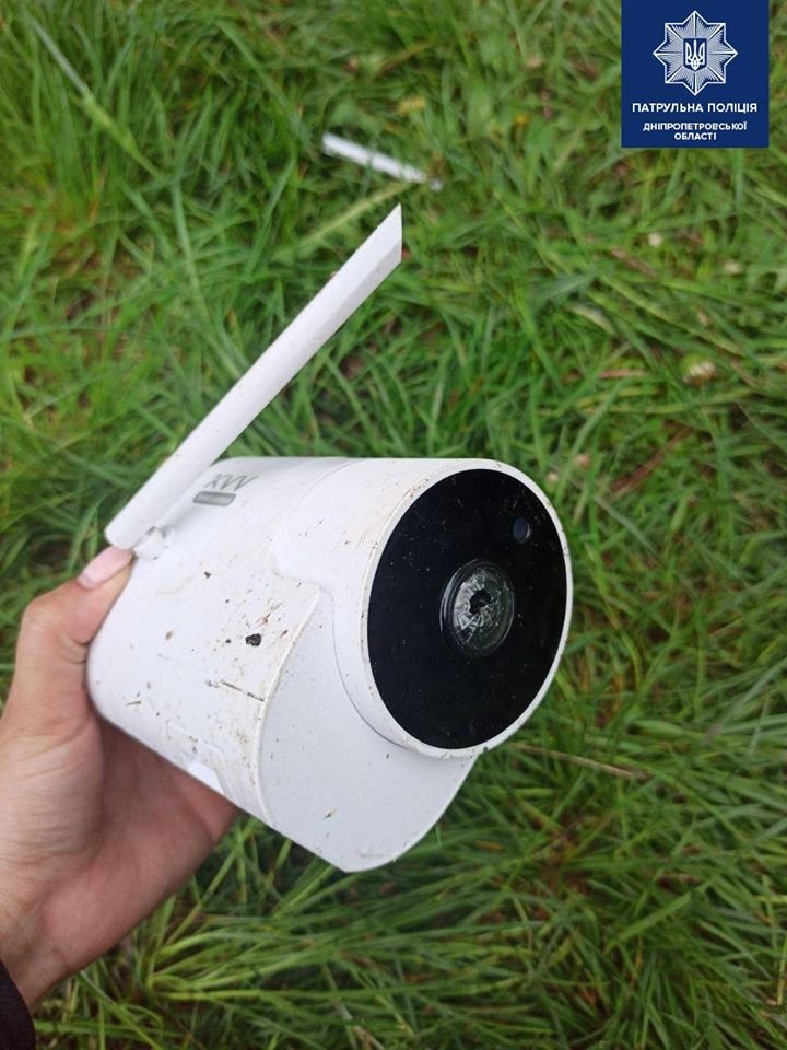 В Днепре мужчина в розыске попался патрульным за кражу камеры видеонаблюдения 1