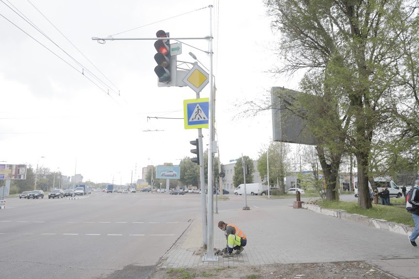 В Днепре капитально ремонтируют светофоры, а также устанавливают новые 2