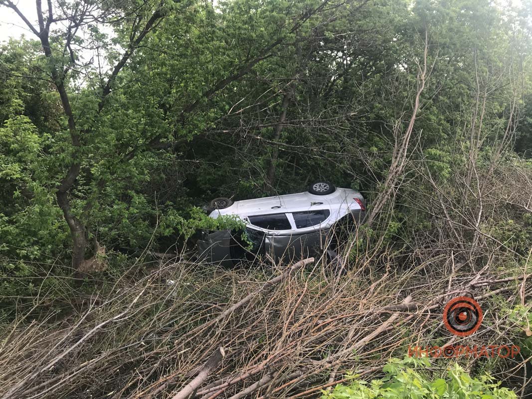 Пытался избежать столкновения, но вылетел в кювет Пытался избежать столкновения, но вылетел в кювет