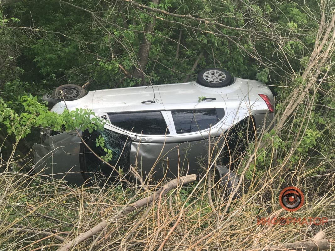 Chevrolet перевернулся Chevrolet перевернулся