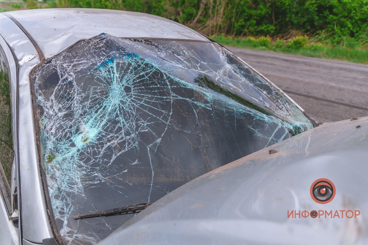 Разбито лобовое стекло Разбито лобовое стекло