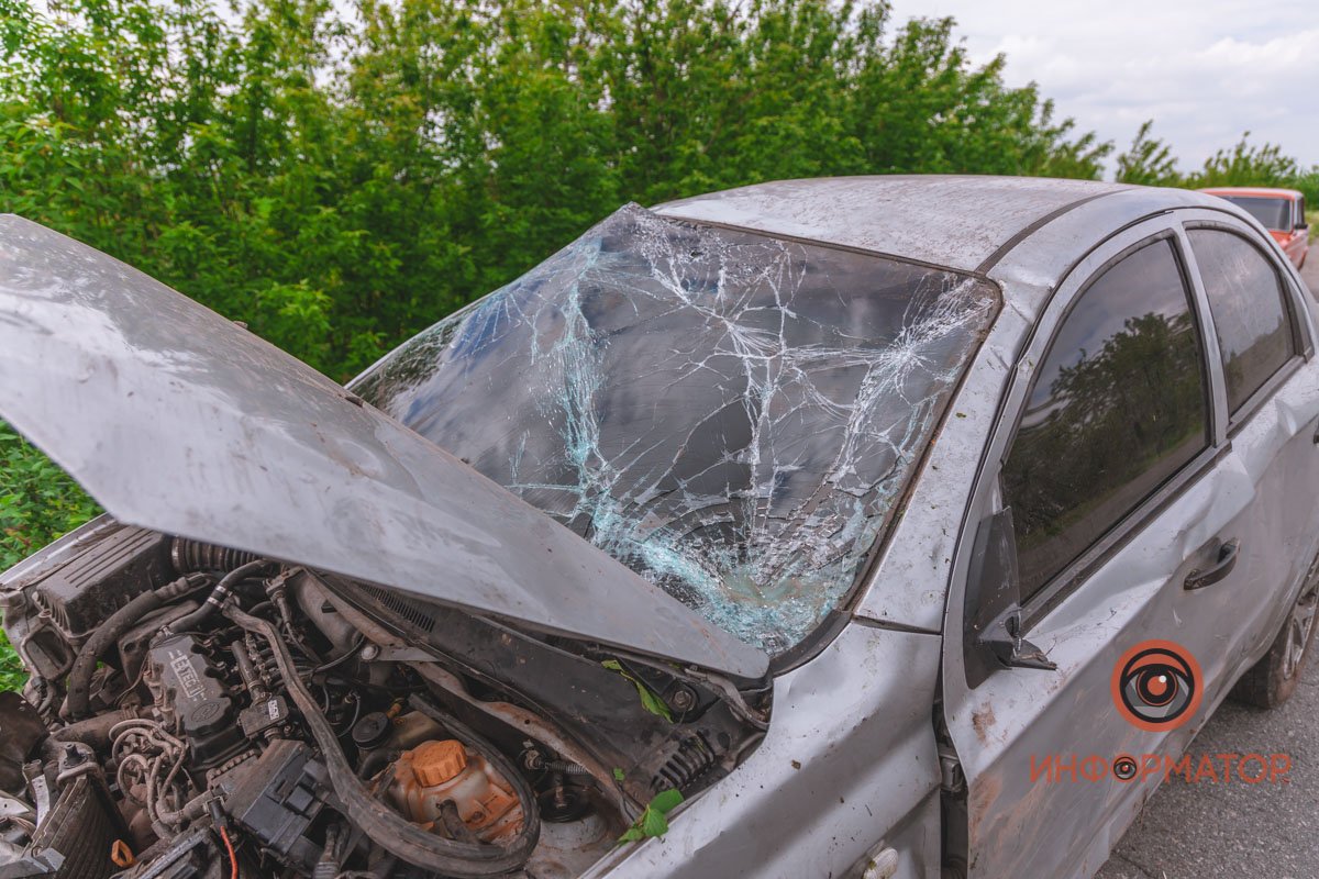 Моторный отсек кузова получил серьезные повреждения Моторный отсек кузова получил серьезные повреждения