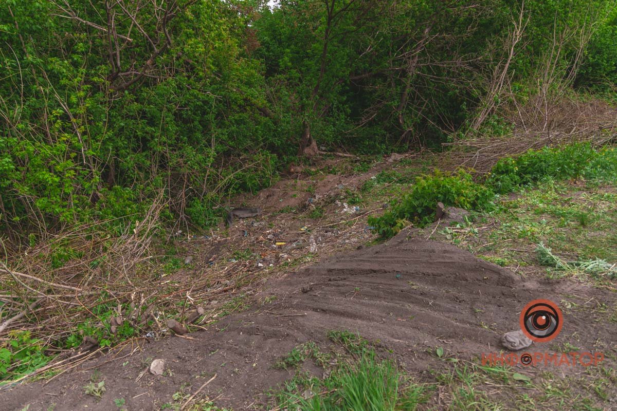 Место, куда вынесло автомобиль Место, куда вынесло автомобиль