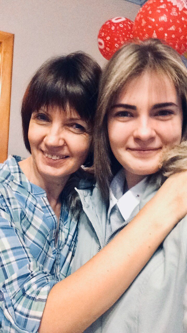 Истории из детства, поздравления и признания: жители Днепра обратились к своим мамам 5