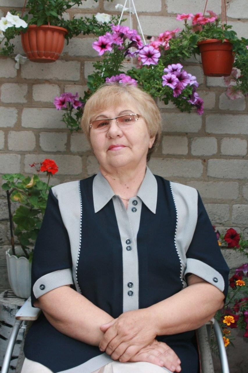 Истории из детства, поздравления и признания: жители Днепра обратились к своим мамам 9