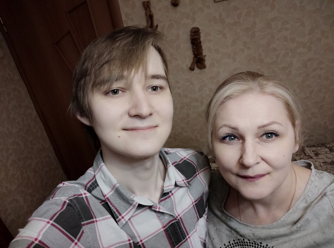 Истории из детства, поздравления и признания: жители Днепра обратились к своим мамам 15