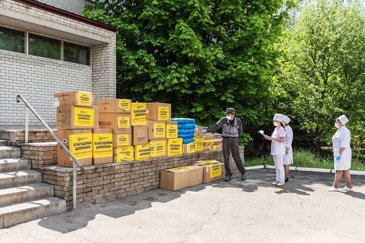 Больницы Синельниково и Першотравенска обеспечили СИЗ и оборудованием для борьбы с коронавирусом 3
