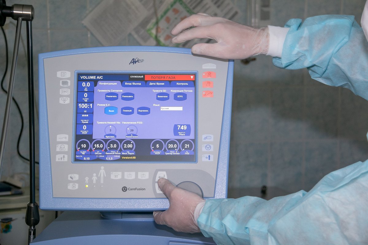 ИНТЕРПАЙП и OLX поставили семь аппаратов ИВЛ в больницы Днепропетровской области 4