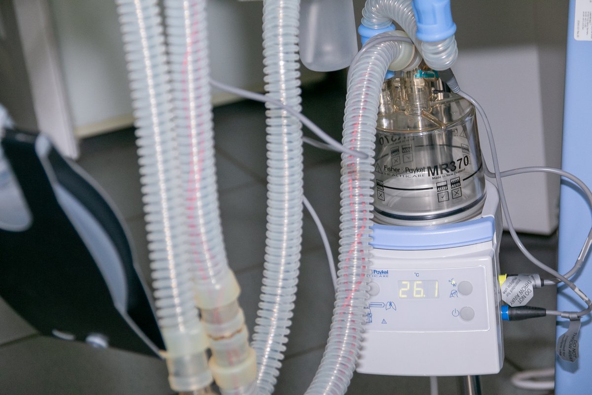 ИНТЕРПАЙП и OLX поставили семь аппаратов ИВЛ в больницы Днепропетровской области 5