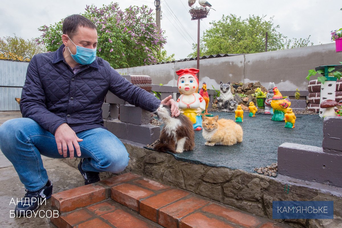 Мэр Каменского поздравил женщин города с Днем матери 6