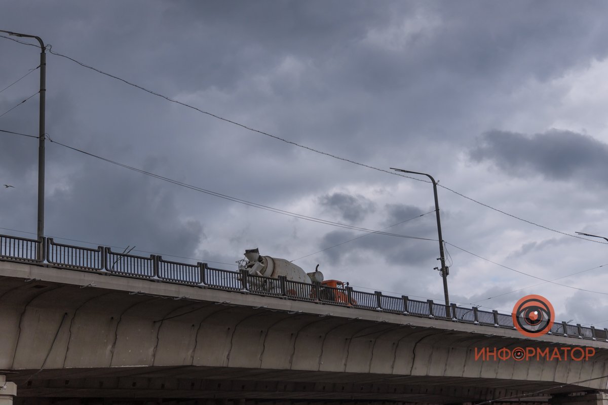 Мост открыли в 1982 году Мост открыли в 1982 году