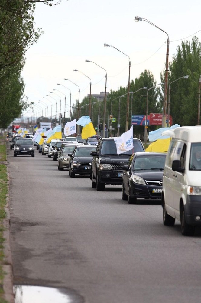 Вилкул в честь 9 Мая организовал в Днепре масштабный автопробег 8