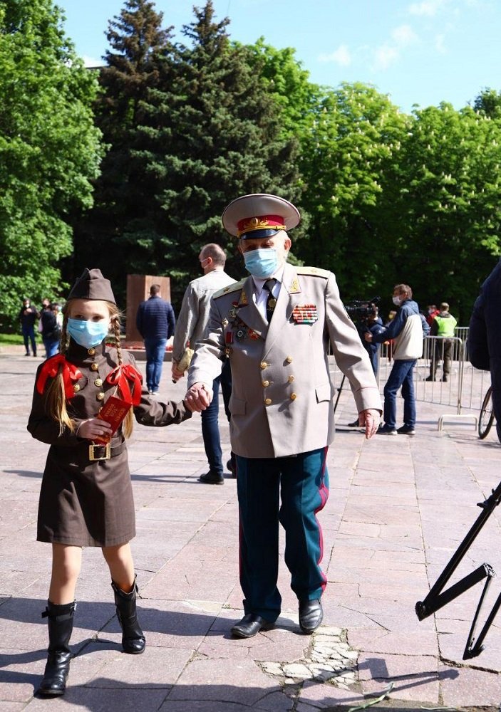 Вилкул в честь 9 Мая организовал в Днепре масштабный автопробег 9