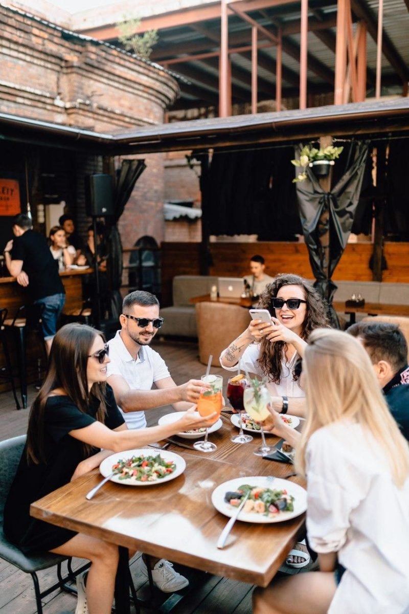 Мы знаем, вы скучали: лучшие заведения Днепра открывают летние террасы 5