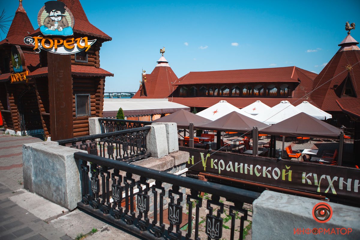 На Набережной открылись далеко не все заведения На Набережной открылись далеко не все заведения