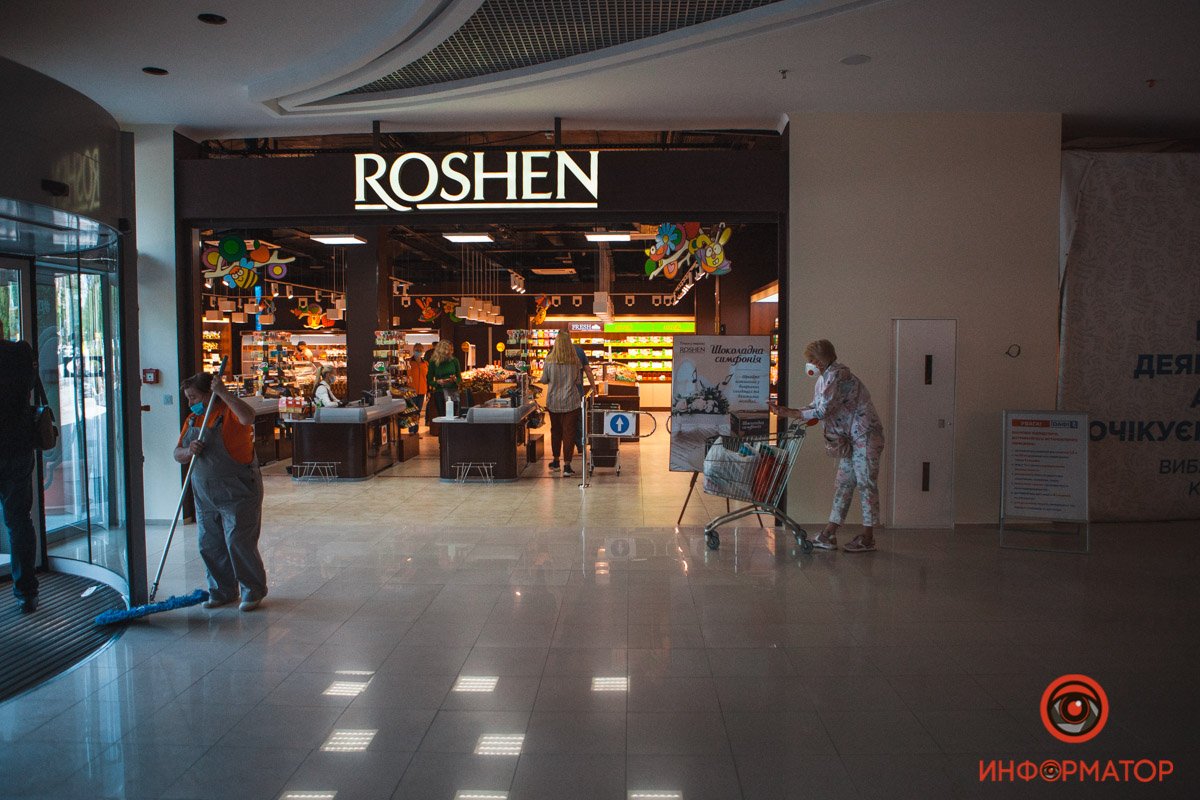 Людей не больше, чем в любой будничный день