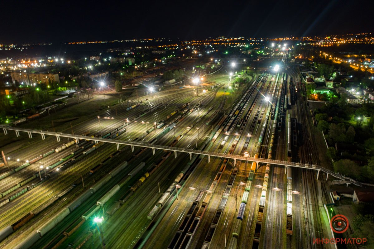 Напоминает автомагистраль