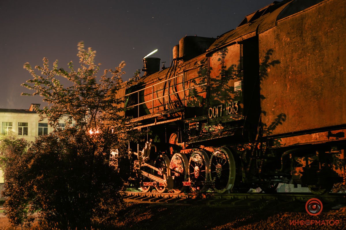 Смотрит в светлое будущее