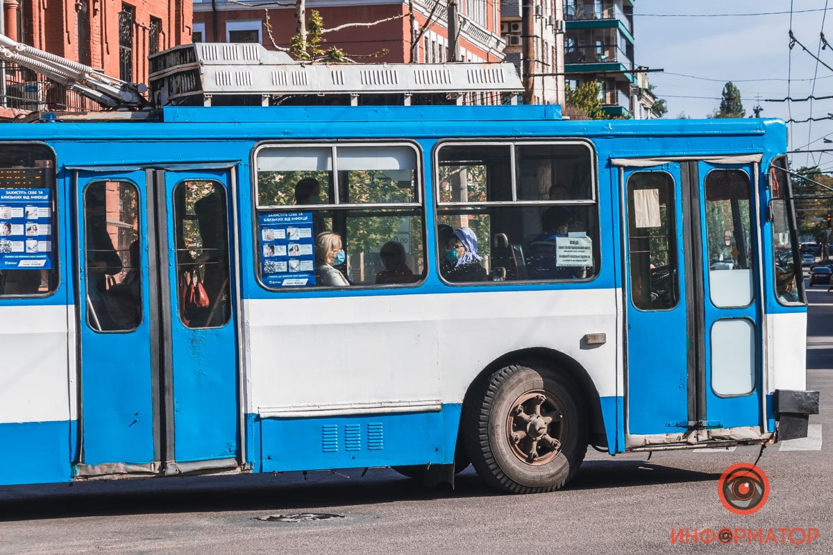 В салон пускают в маске и перчатках