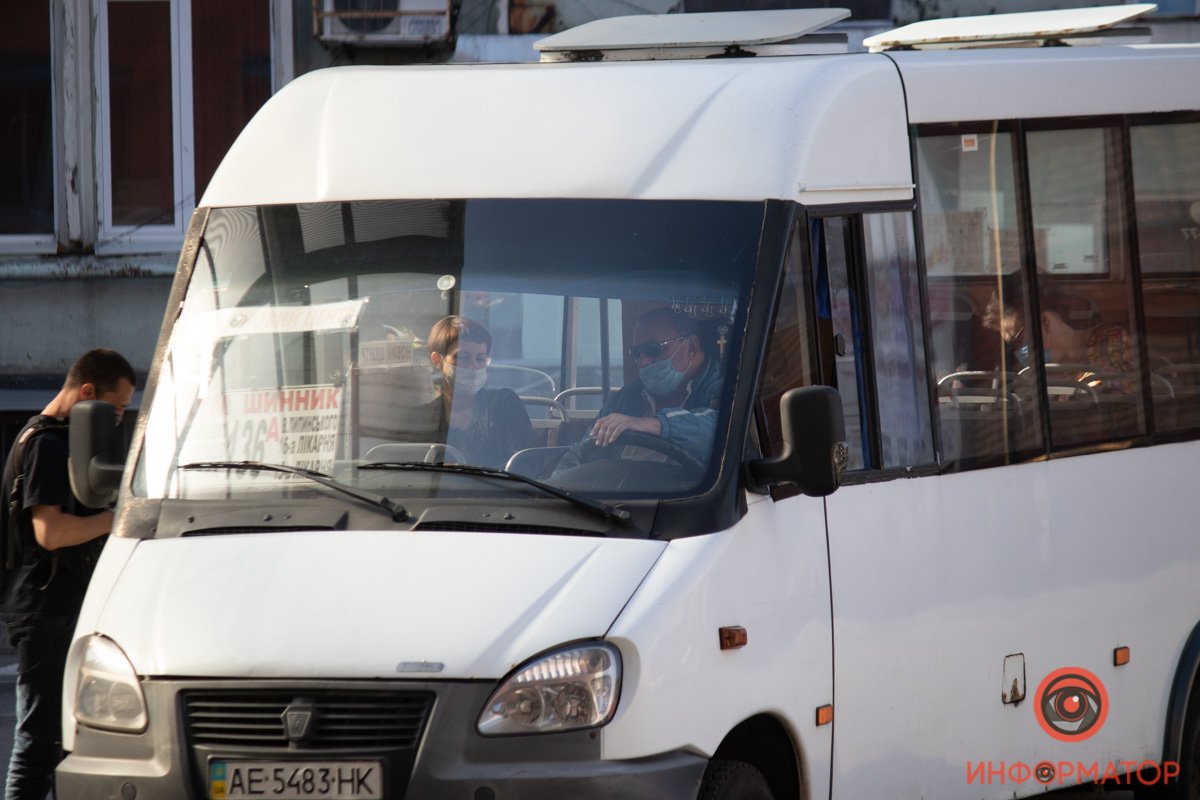 На входе проверяют СИЗ и пропуски