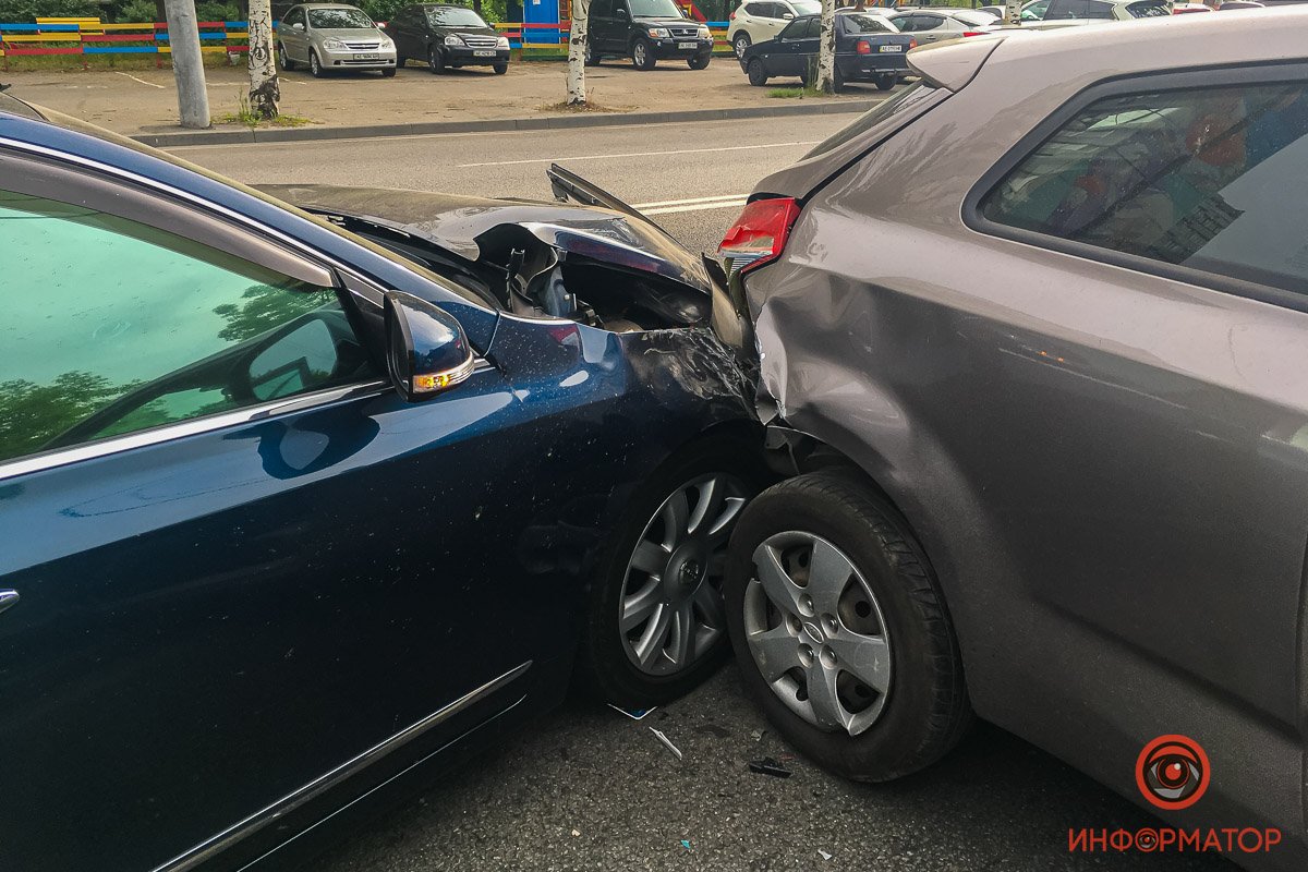 Столкнулись Kia и Nissan Столкнулись Kia и Nissan