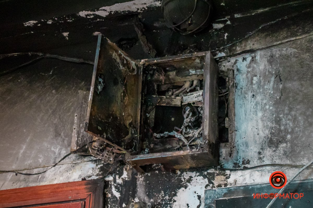 В распределительной коробке "коротнул" интернет-кабель В распределительной коробке "коротнул" интернет-кабель