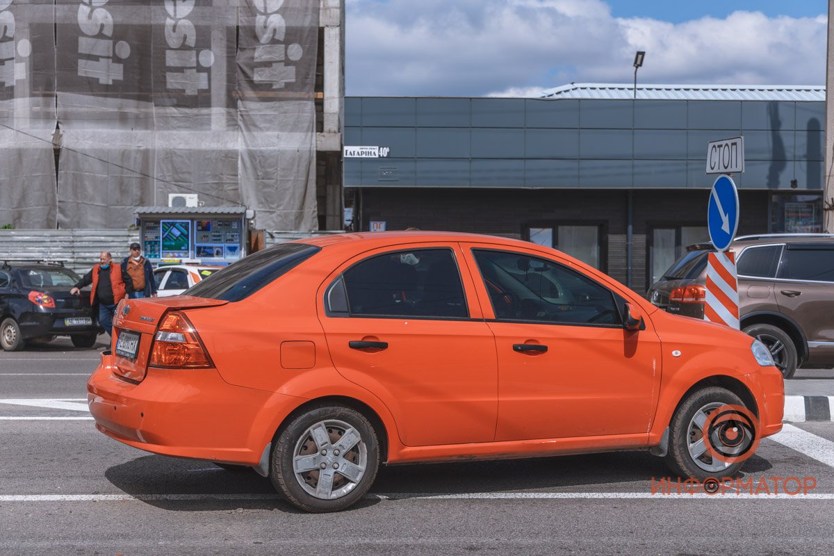 Chevrolet получил удар в заднюю левую часть