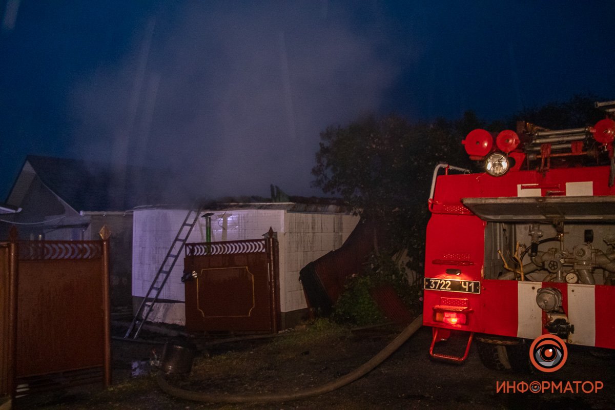Возможно, пожар начался с крыши