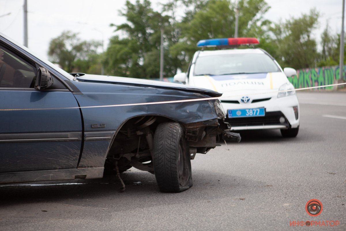 У Opel лопнуло колесо У Opel лопнуло колесо