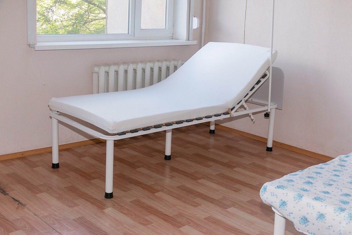 ИНТЕРПАЙП и БФ «Відродження регіону» поставят больницам Днепра и области современные кровати и матрасы 2