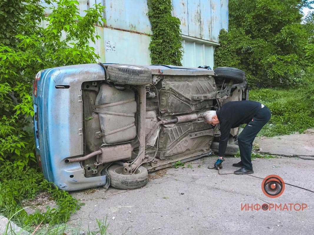 На месте работает полиция На месте работает полиция