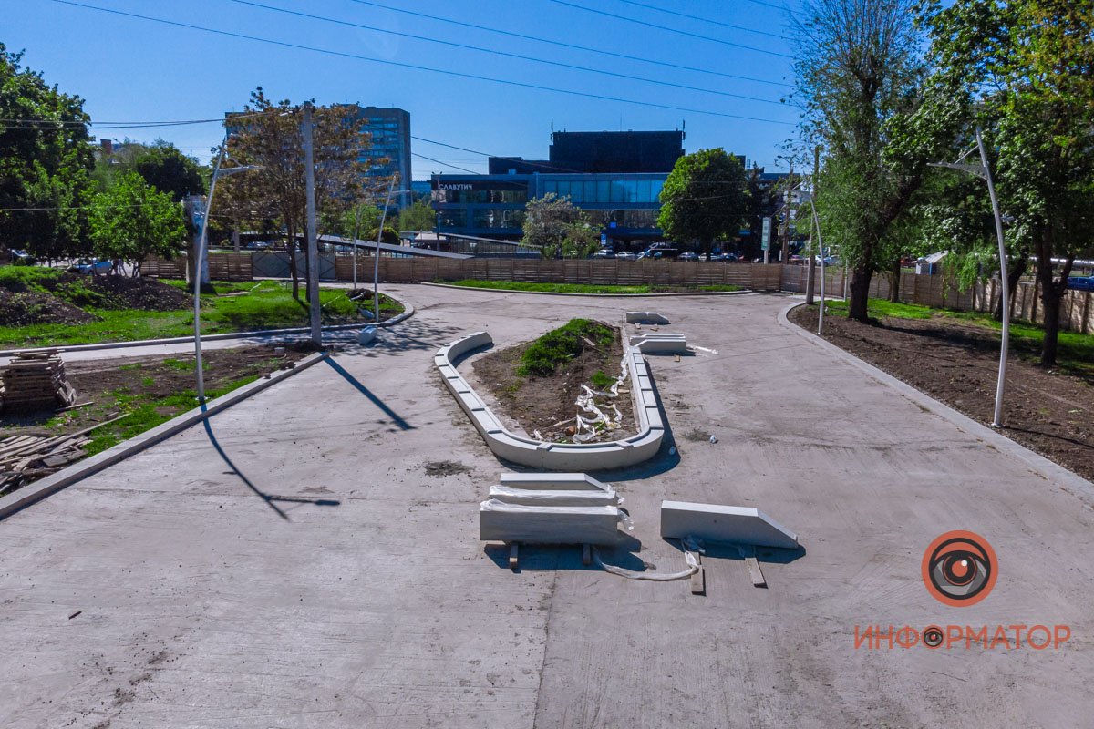 Уже установлены осветительные элементы Уже установлены осветительные элементы