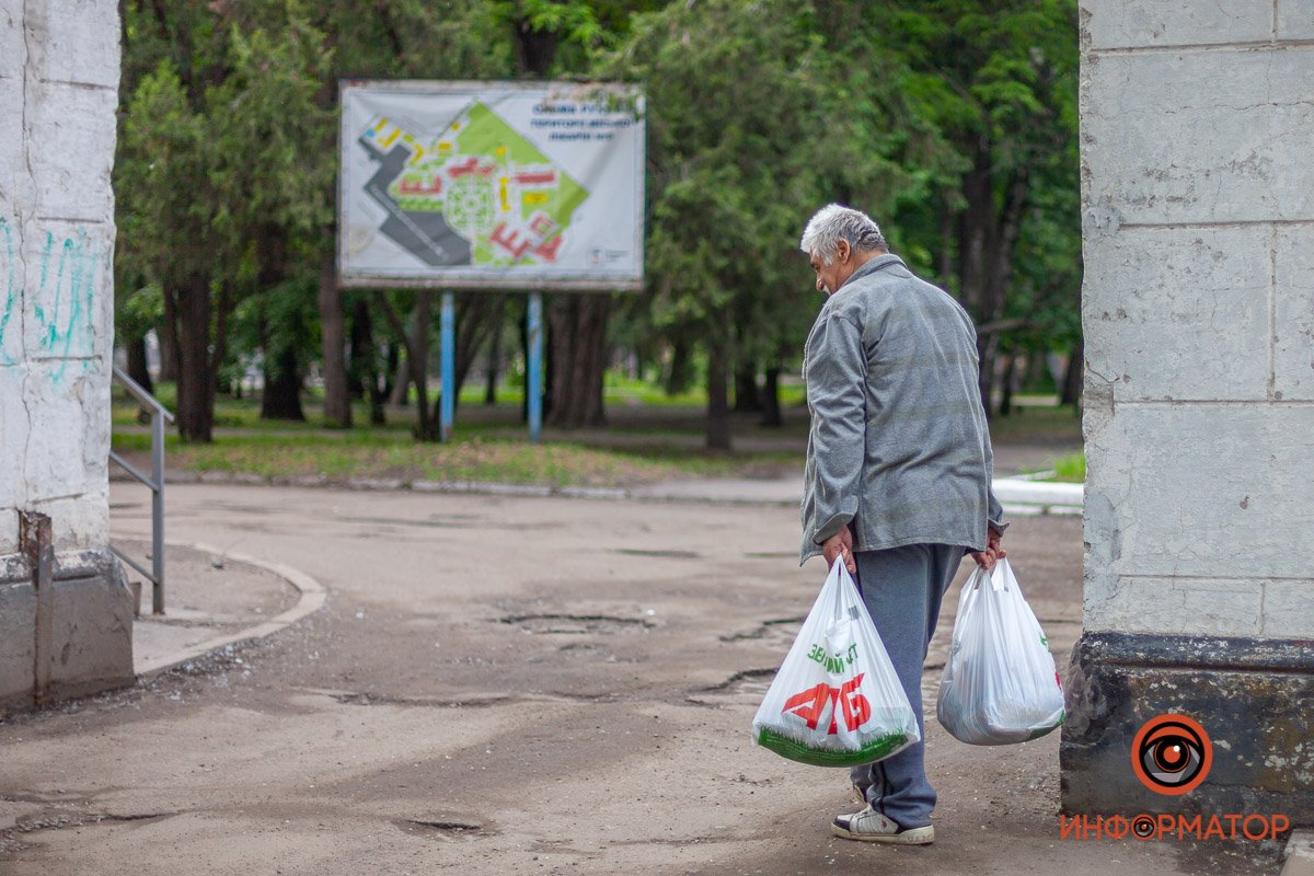 Гангрена и ампутация пальцев: жители Днепра помогли 60-летнему мужчине начать лечение 1
