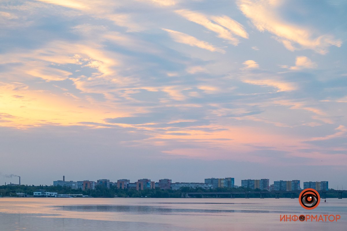 Постепенно пробуждается Постепенно пробуждается
