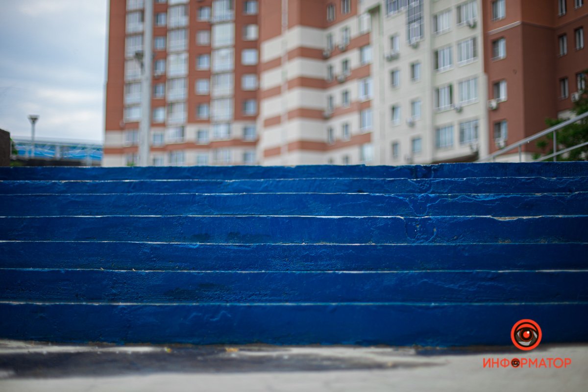 Покрасили ступеньки Покрасили ступеньки