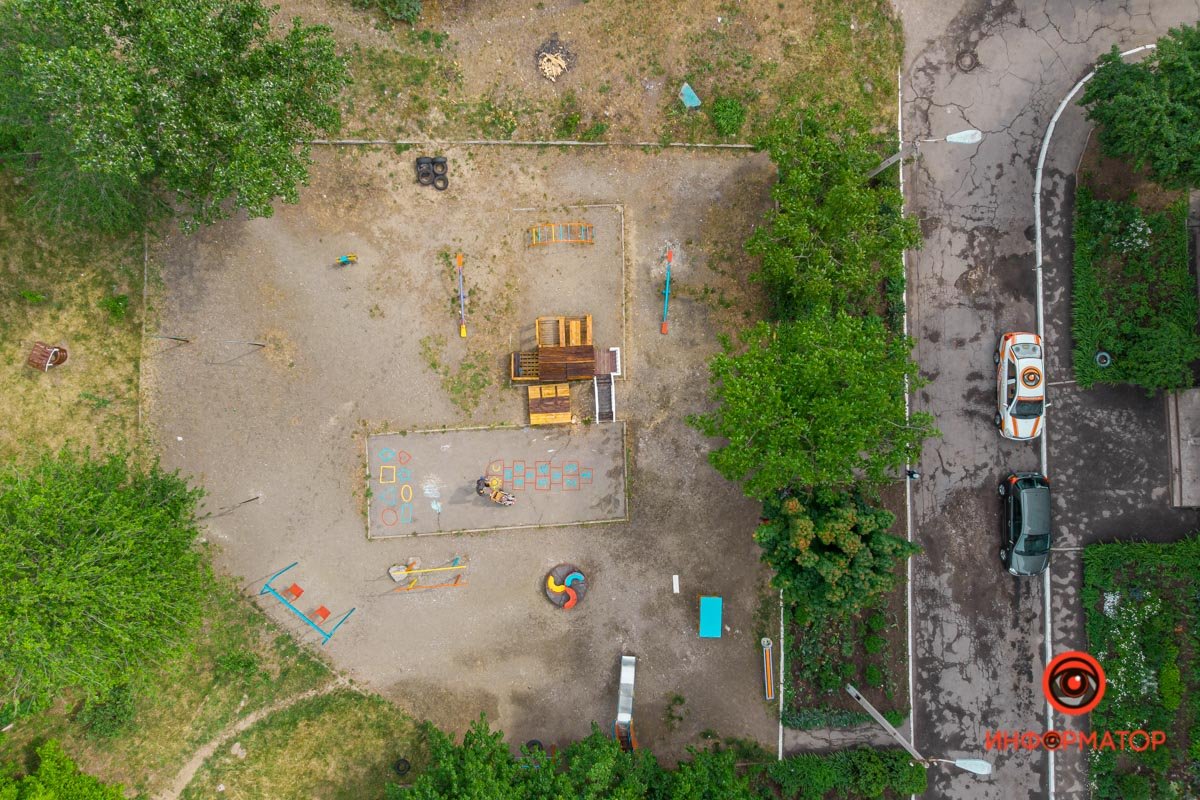 В Днепре родители района сплотились, чтобы построить уникальную детскую площадку 4