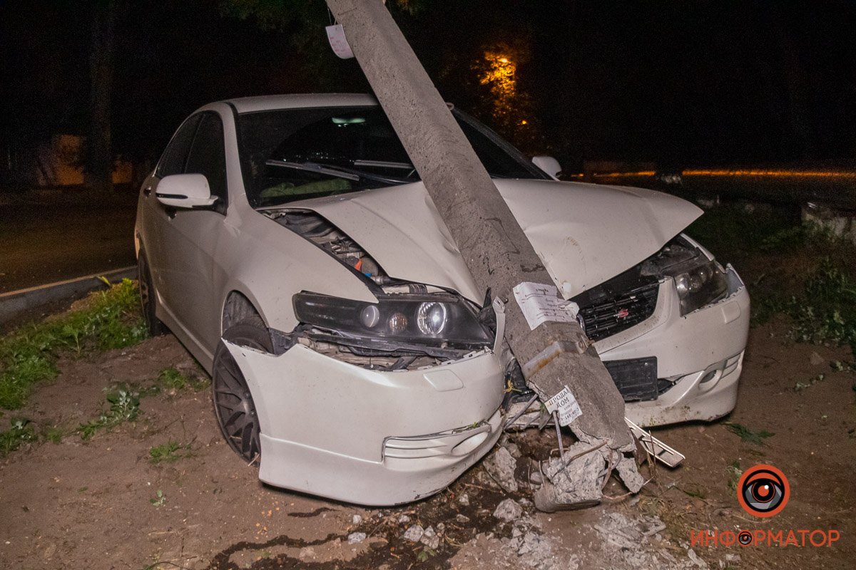 Водитель избегал столкновения с кошкой