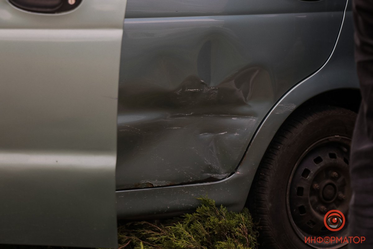 Удар пришелся на заднюю левую дверь Daewoo Удар пришелся на заднюю левую дверь Daewoo