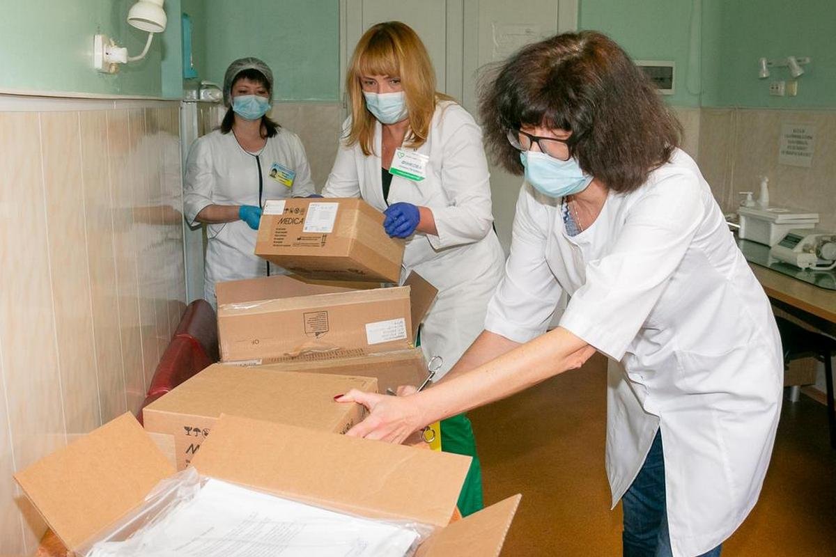 ИНТЕРПАЙП и БФ "Відродження регіону" передали газоанализаторы в больницы Днепра и Никополя 1