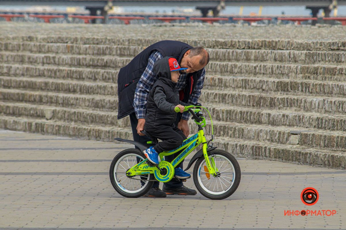 Здорово, когда папа всегда рядом