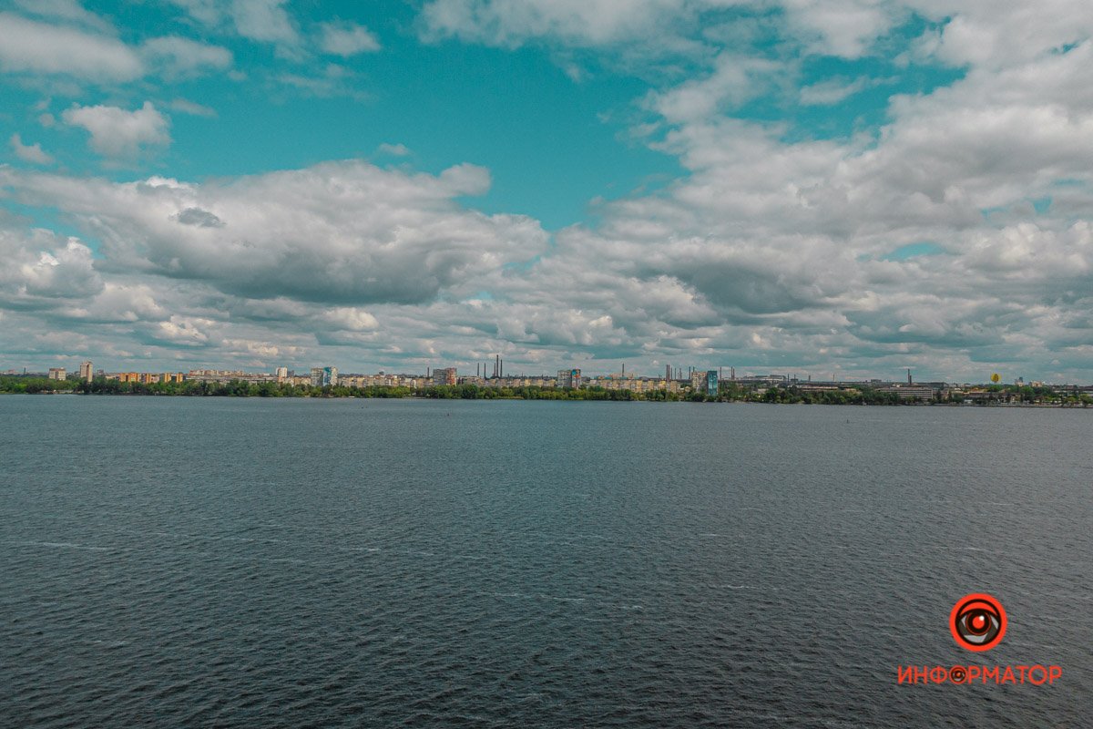 Я, как сумасшедший, пою его по слогам.