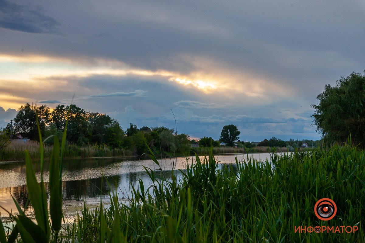 Как в Днепре выглядит закат над озером Куриным 11