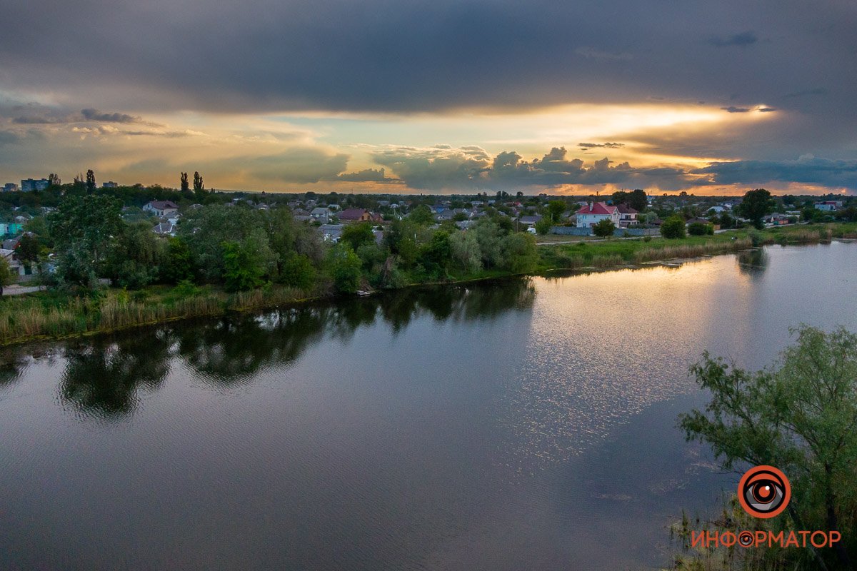 Как в Днепре выглядит закат над озером Куриным 20
