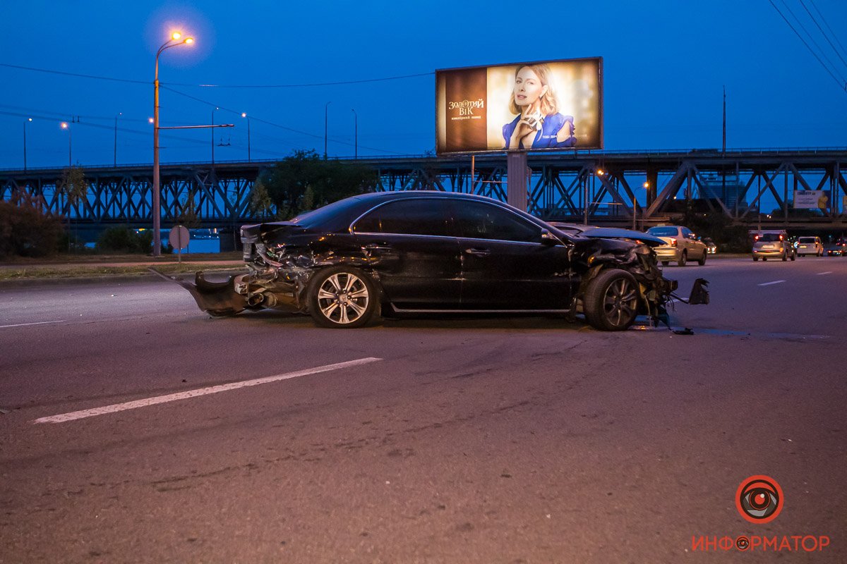 Авария произошла на Набережной Заводской перед Амурским мостом