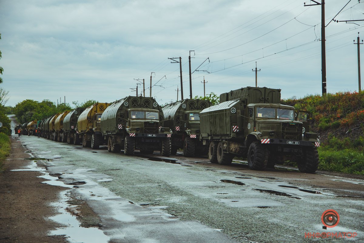 Под Никополем на месте обрушившегося моста открыли понтонную переправу 3