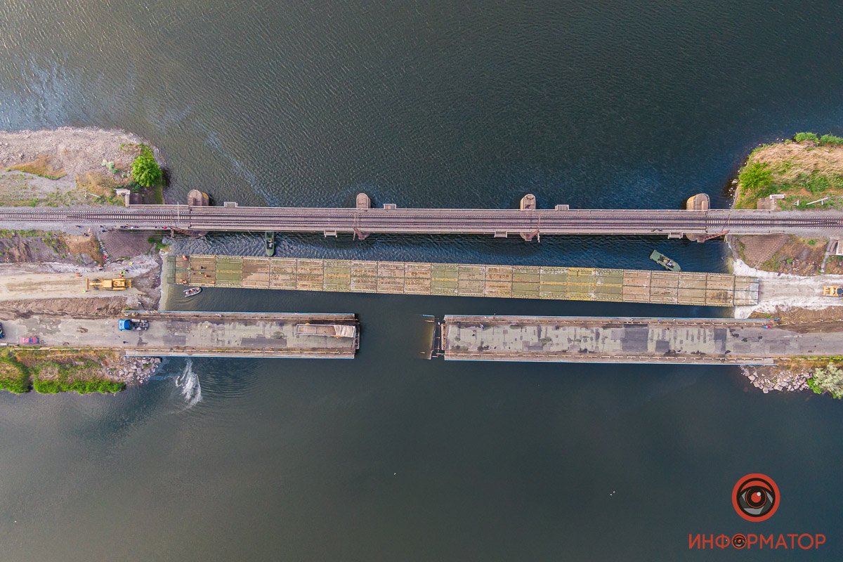 Под Никополем на месте обрушившегося моста открыли понтонную переправу 29