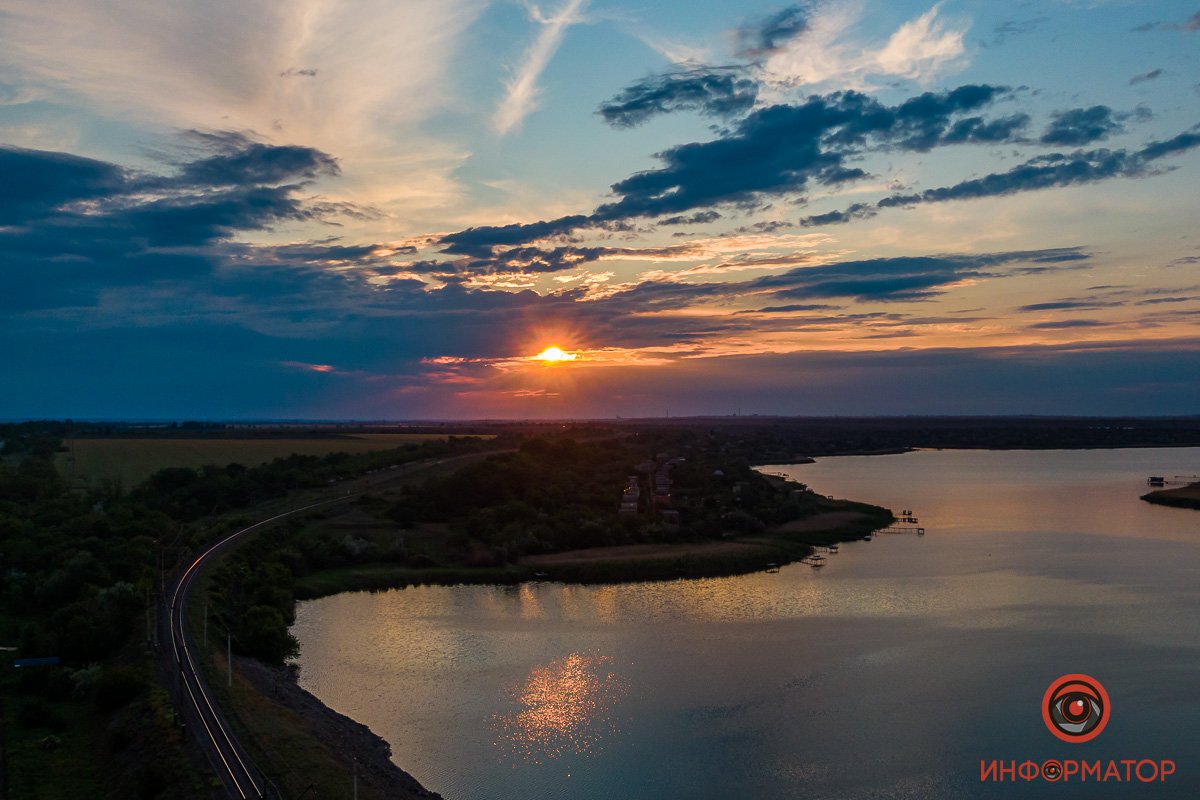 Под Никополем на месте обрушившегося моста открыли понтонную переправу 35