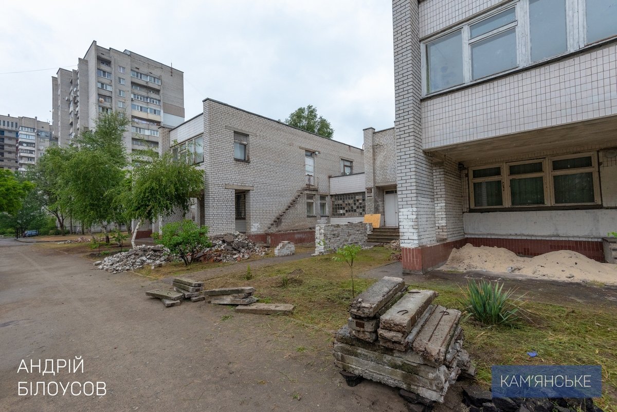 В Каменском ремонтируют учреждения образования 3