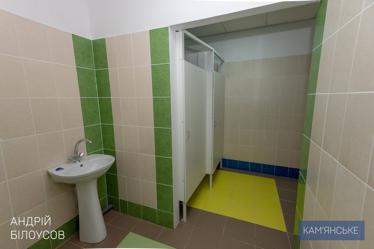 В Каменском ремонтируют учреждения образования 7