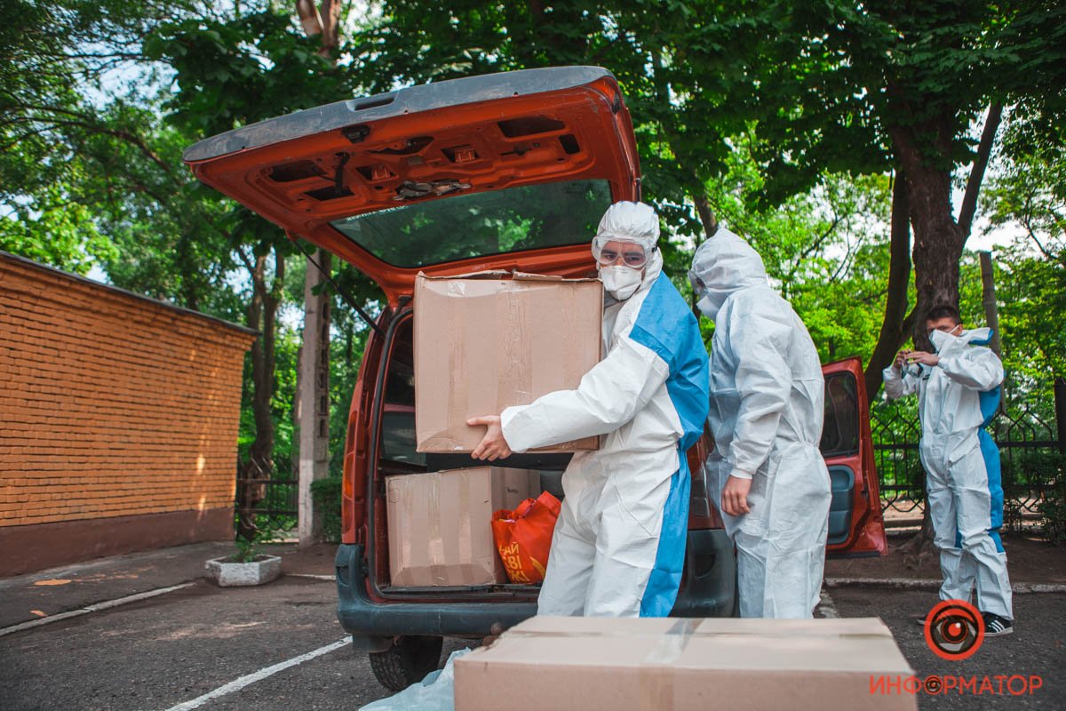 Количество тестов вырастет в 4 раза: БФ Kiddo и компания "МИРОПЛАСТ" передали современное оборудование Днепропетровскому лабораторному центру 3